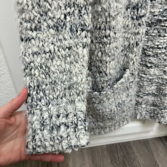 Madison Lilly Chunky Knit Cardigan | Grey & White | Size S - Picture 6 of 10